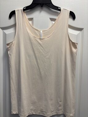 Sleeveless Scoop Neck Tank Top - Cream